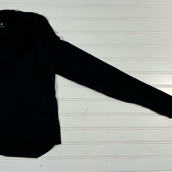 Wilo The Label Black Movement Twist Layer Top Round Neck Pullover Size Medium - Picture 12 of 16